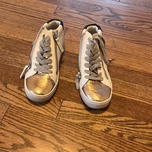 Dolce Vita High Top Sneaker Size 6.5!